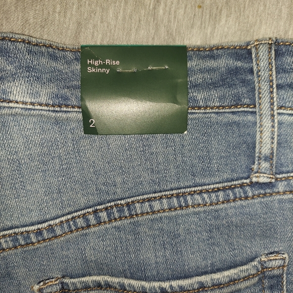 Spring Declutter - Picture 2 of 5